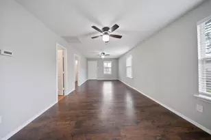 504 Stimpson St, Baytown, TX 77520 - Photo 7