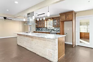 5755 Sul Ross Ln, Beaumont, TX 77706 - Photo 13