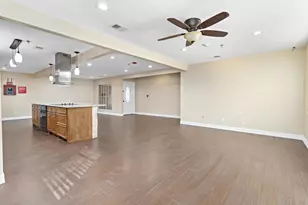 5755 Sul Ross Ln, Beaumont, TX 77706 - Photo 11