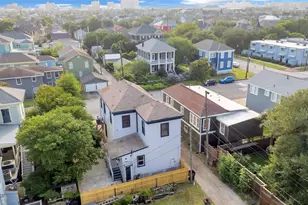 614 11th St, Galveston, TX 77550 - Photo 37