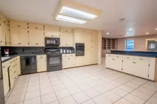 409 W Buffalo Street St, Caldwell, TX 77836 - Photo 5