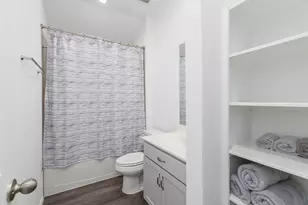 933 Neches Ln, Dayton, TX 77535 - Photo 5