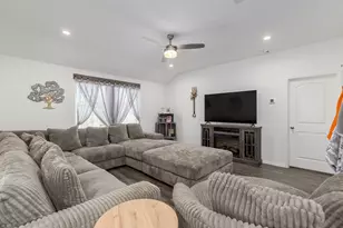 933 Neches Ln, Dayton, TX 77535 - Photo 15