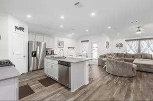 933 Neches Ln, Dayton, TX 77535 - Photo 11