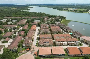 27 W Oaks Dr, Houston, TX 77058 - Photo 5