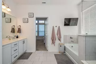 322 Wellshire Dr, West Columbia, TX 77486 - Photo 11