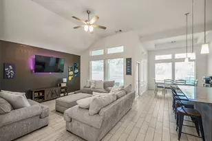 322 Wellshire Dr, West Columbia, TX 77486 - Photo 5