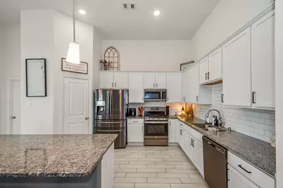 322 Wellshire Drive, West Columbia, TX 77486 - Photo 7