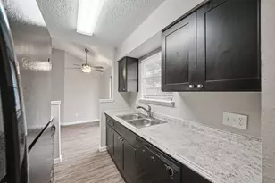 3015 Lightstar Dr, Houston, TX 77045 - Photo 13