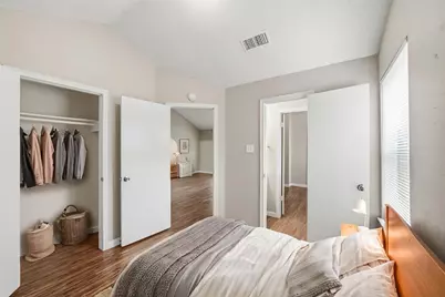 3015 Lightstar Drive, Houston, TX 77045 - Photo 9