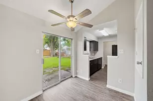 3015 Lightstar Dr, Houston, TX 77045 - Photo 5