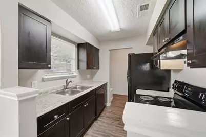 3015 Lightstar Drive, Houston, TX 77045 - Photo 13