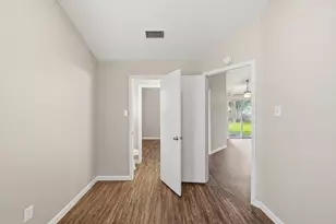 3015 Lightstar Dr, Houston, TX 77045 - Photo 7