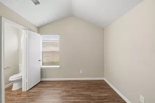 3015 Lightstar Dr, Houston, TX 77045 - Photo 17