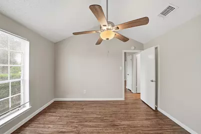 3015 Lightstar Drive, Houston, TX 77045 - Photo 17
