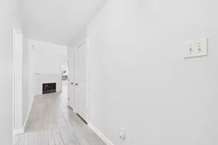 13302 Dennis Way Ln, Houston, TX 77044 - Photo 9