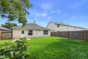13302 Dennis Way Ln, Houston, TX 77044 - Photo 33