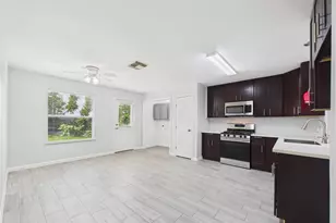 13302 Dennis Way Ln, Houston, TX 77044 - Photo 21