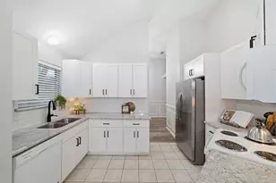 4805 Slade Ben Ln, Alvin, TX 77511 - Photo 11