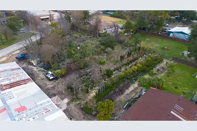 521 Blue Bell Road, Houston, TX 77037 - Photo 29