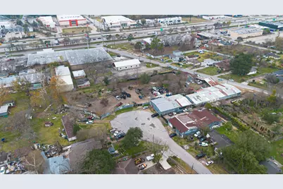 521 Blue Bell Road, Houston, TX 77037 - Photo 13