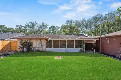 8510 Braes Meadow Drive, Houston, TX 77071 - Photo 35