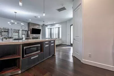 5715 Larkin Street #D, Houston, TX 77007 - Photo 7