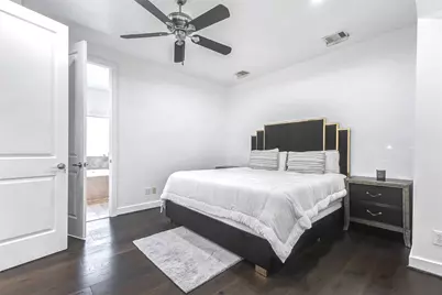 5715 Larkin Street #D, Houston, TX 77007 - Photo 13