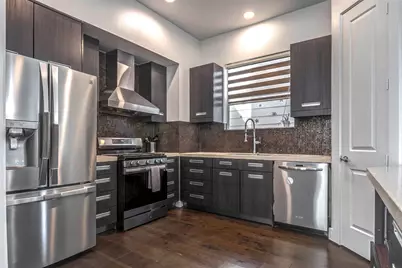 5715 Larkin Street #D, Houston, TX 77007 - Photo 5