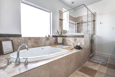 5715 Larkin Street #D, Houston, TX 77007 - Photo 17