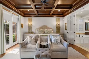1010 Nantucket Dr, Houston, TX 77057 - Photo 9