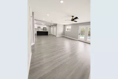 526 Hidden Valley Drive, Houston, TX 77037 - Photo 5