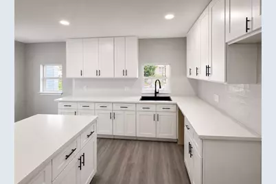 526 Hidden Valley Drive, Houston, TX 77037 - Photo 7