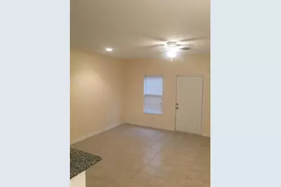 10642 Logger Pine Trail #B, Houston, TX 77088 - Photo 13