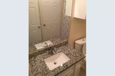 10642 Logger Pine Trail #B, Houston, TX 77088 - Photo 9