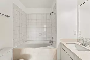 7842 Winding Creek View, Houston, TX 77072 - Photo 17