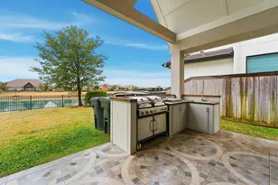 11 Laurel Wreath Trl, Sugar Land, TX 77498 - Photo 27