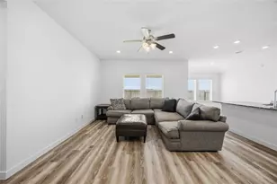 9522 Wall St, Texas City, TX 77591 - Photo 5