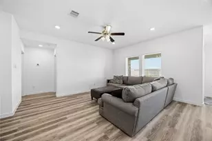 9522 Wall St, Texas City, TX 77591 - Photo 7