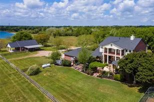 8211 Deats Ln, Dickinson, TX 77539 - Photo 7