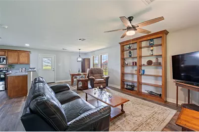 8211 Deats Lane, Dickinson, TX 77539 - Photo 45
