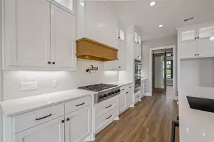 5439 Woodland Park Dr, College Station, TX 77845 - Photo 11
