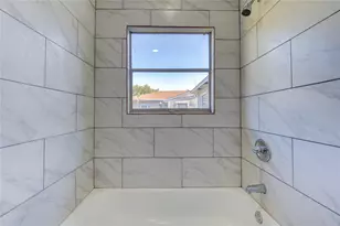 3020 2nd Ave N, Texas City, TX 77590 - Photo 27