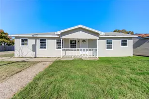 3020 2nd Ave N, Texas City, TX 77590 - Photo 1