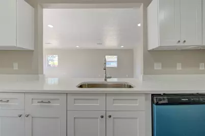 3020 2nd Avenue N, Texas City, TX 77590 - Photo 15