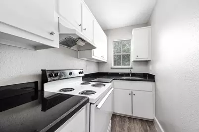 1711 Fourcade Street #5, Houston, TX 77023 - Photo 5