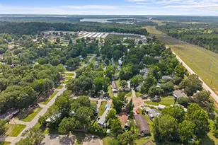 13053 Oak Manor Ct, Willis, TX 77318 - Photo 27