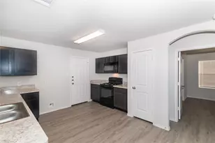 2268 Onyx, Conroe, TX 77301 - Photo 5