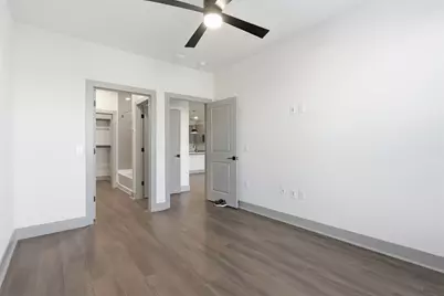 1950 Winrock Boulevard #b2, Houston, TX 77057 - Photo 9
