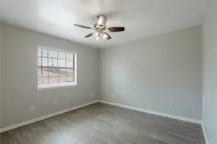 600 Palm St, Huntsville, TX 77340 - Photo 13